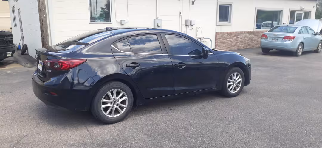 2014 Mazda MAZDA3 - 3MZBM1W70EM106294 - Image #2